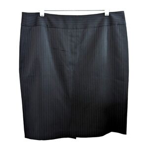 Boss Hugo Boss Veronice Wool Blend Black Pinstripe Mini Skirt Size 14 EUC